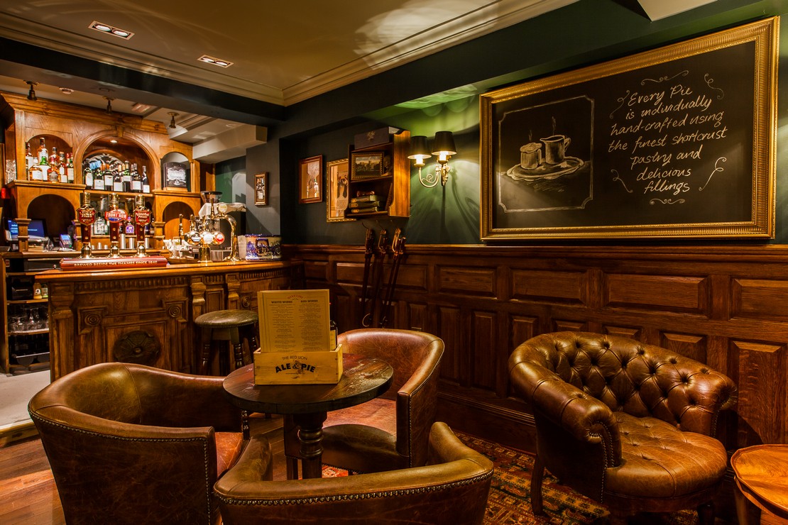 Take a 360 tour of The Red Lion Pub and Restaurant in Westminster